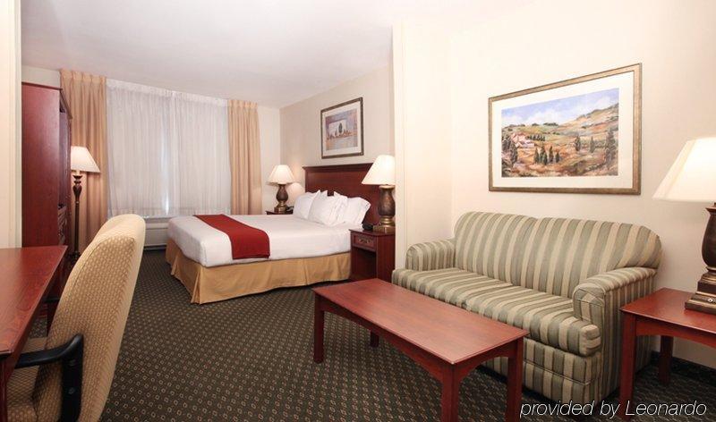 Holiday Inn Express Las Vegas Stadium Area, An Ihg Hotel Room photo